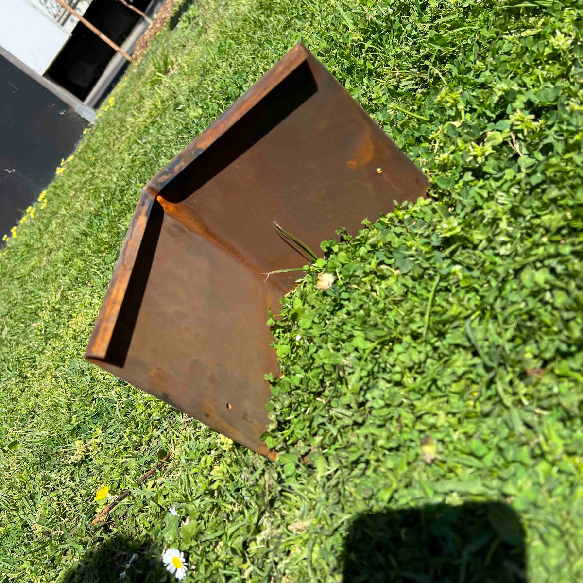 Safe Edge Corten Steel External Corner With Safety Fold