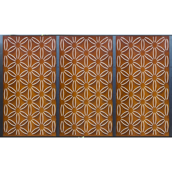 Rust Metal Budget Screen Daisy