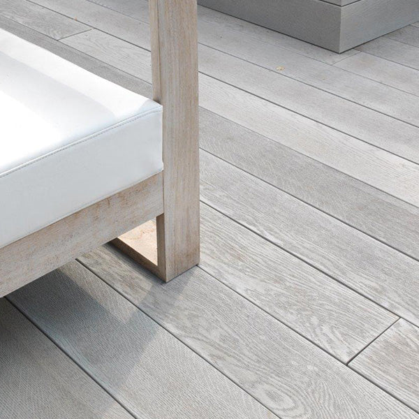 Millboard Decking Enhanced Grain: Smoked Oak