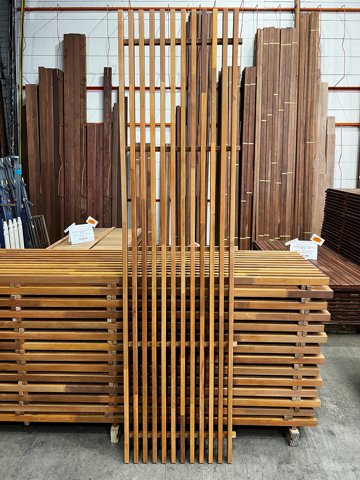 Oasis Premium Hardwood Screens Vertical Slat Pre-stained F/j