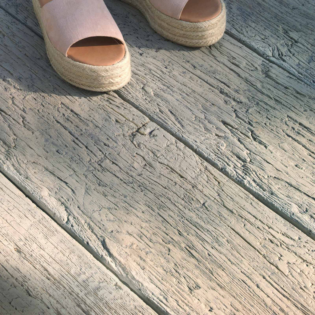 Millboard Decking Weathered Oak: Driftwood