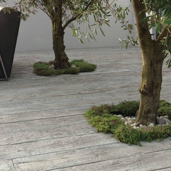 Millboard Decking Weathered Oak: Driftwood