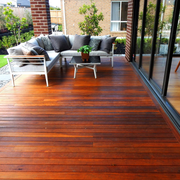 Spotted gum outlet decking