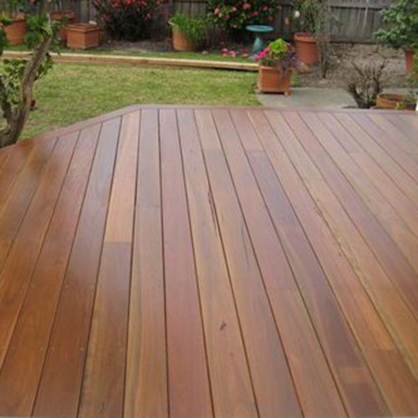 Spotted outlet gum decking